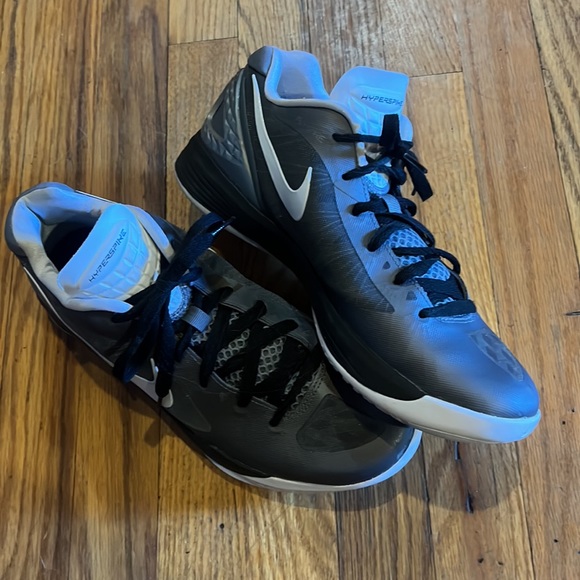 Nike - Hyperspike volleyball shoes - Picture 2 of 4